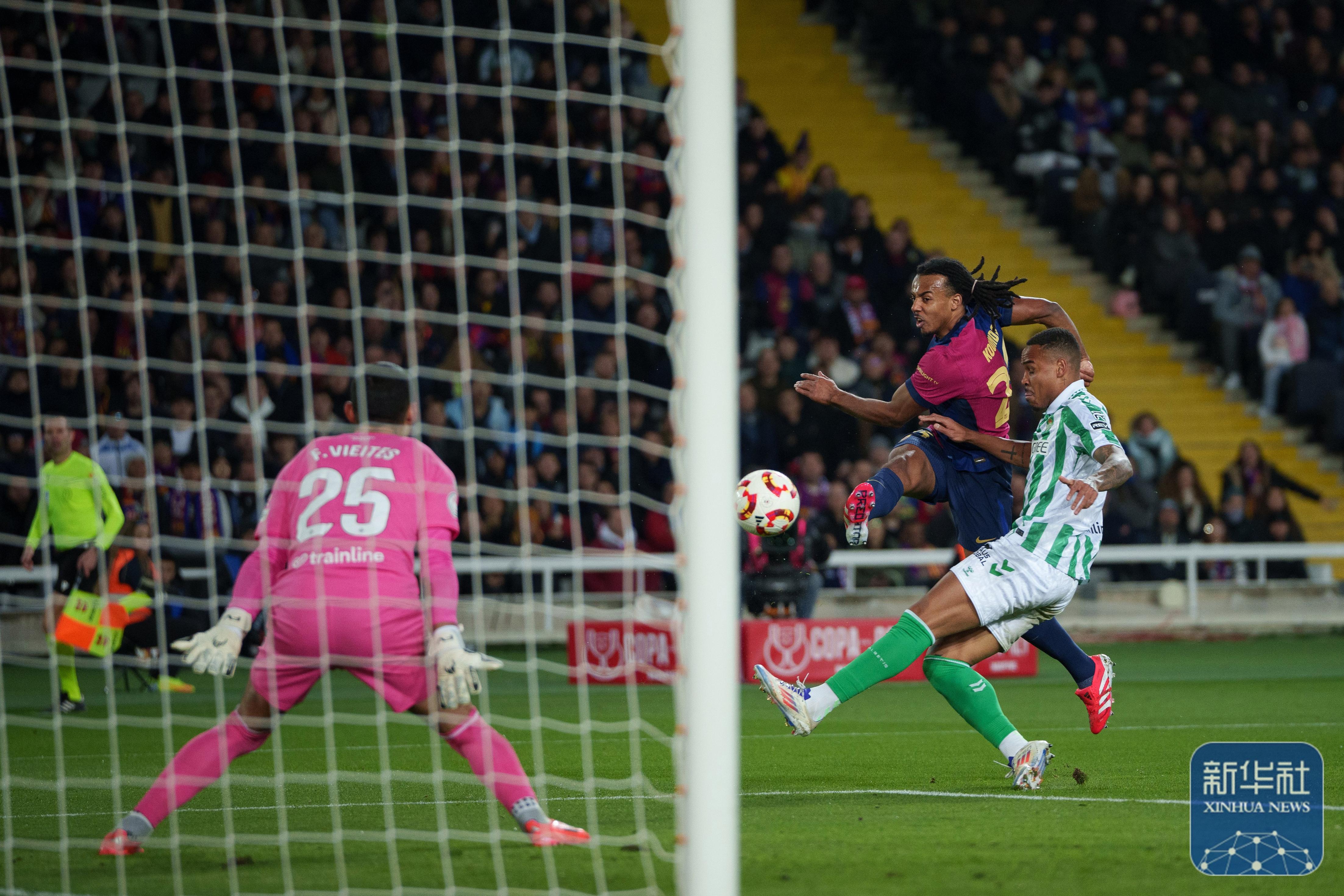 关于表现优异首场状态出色，西班牙队观众沸腾！，费德勒重返赛场再创辉煌时刻的信息华体会官方网站