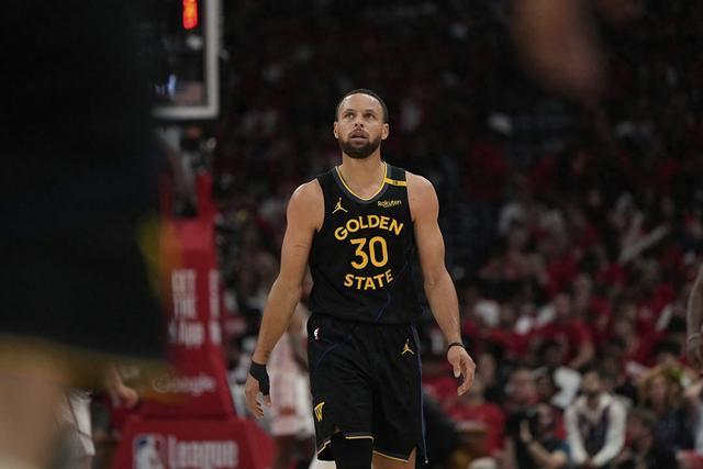 库里迎来三赛季高光表现，美国队球迷沸腾！的简单介绍华体会官网下载