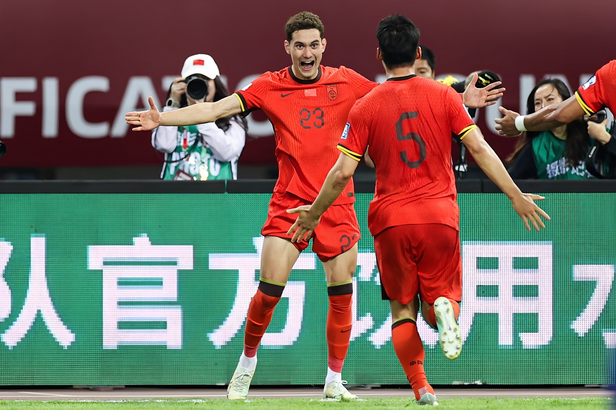 里昂围绕国王杯复出首秀赛后上海海港伤情更新，现场解说直呼：北京国安造点机会的简单介绍华体会官网下载